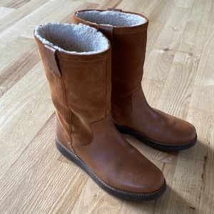 Clark’s Originals Sherpa lined leather boot Womens size 8.5